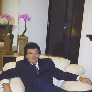 Meet your Posher, Anthony m